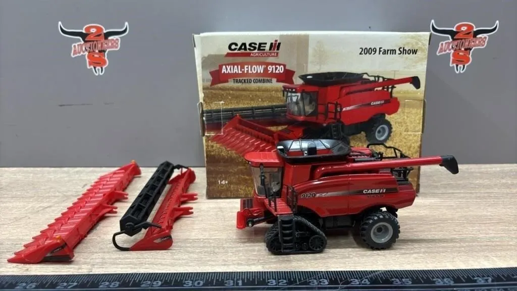 ERTL 1:64 International Axial-Flow 9120 Die Cast