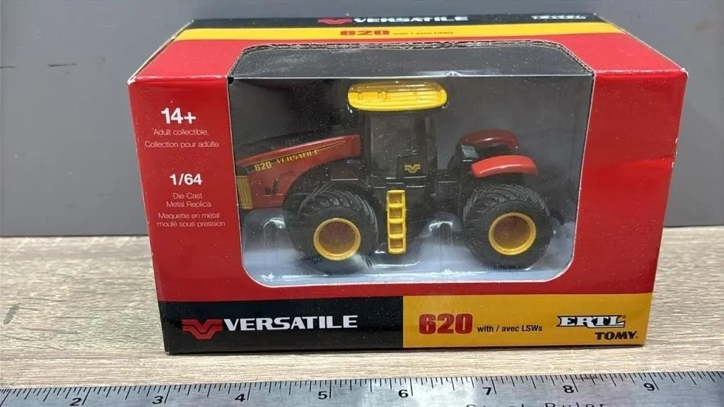 ERTL 1:64 Versatile 620 Die Cast Tractor.