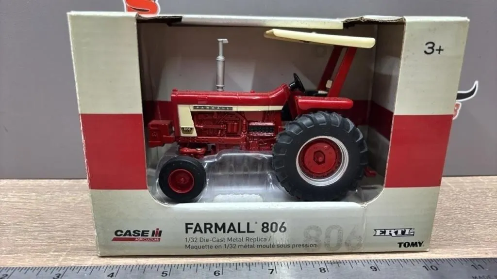 ERTL 1:32 Farmall 806 Die Cast Tractor.