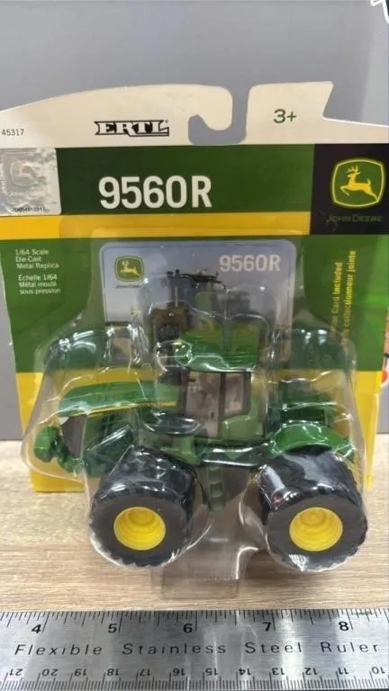 ERTL 1:64 John Deere 9560R Die Cast Tractor.