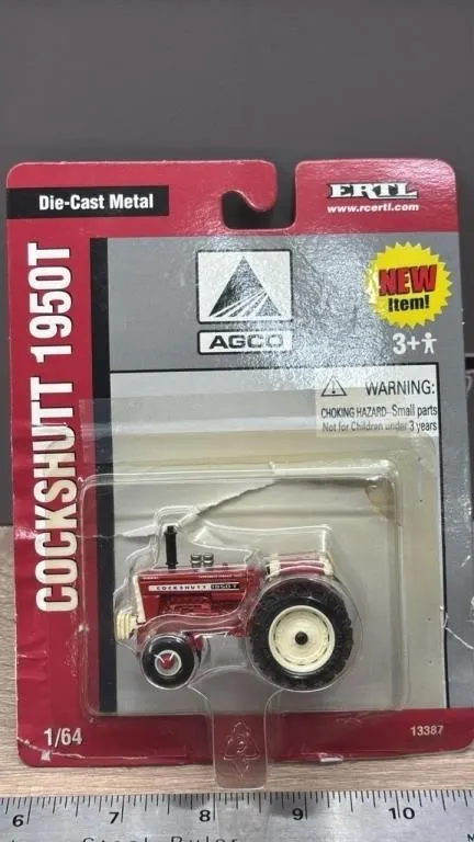 ERTL 1:64 Cockshutt 1950T Die Cast Tractor. *Box