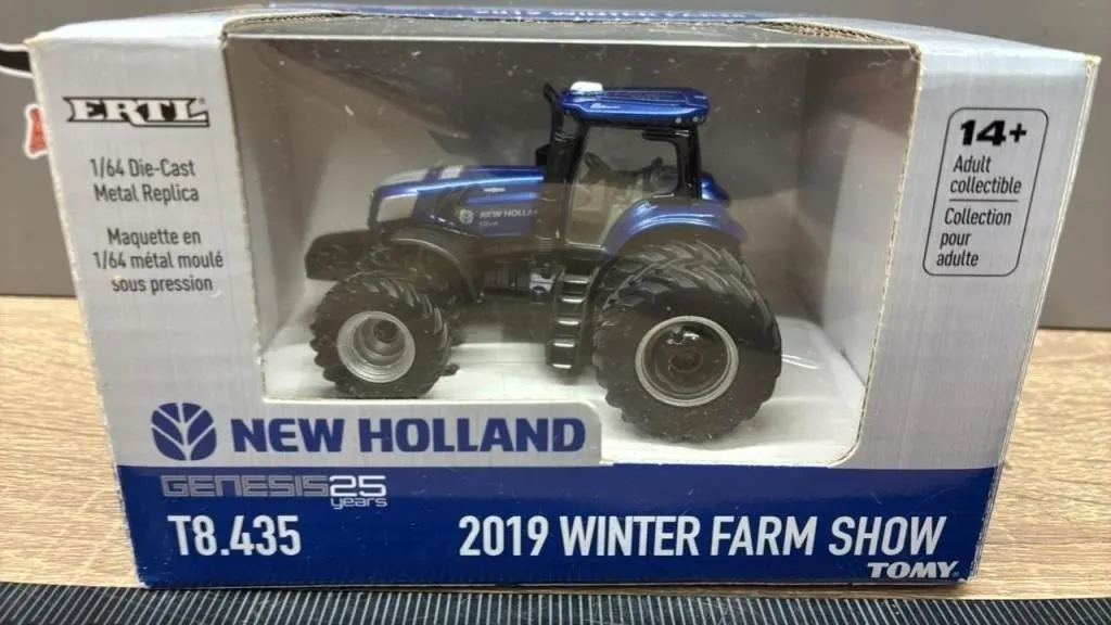 1:64 ERTL New Holland T8.435 Tractor. *Has Been