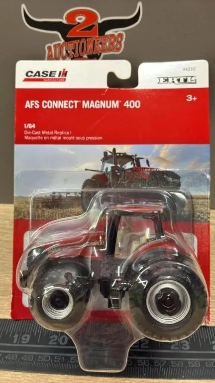 1:64 ERTL CaseIH AFS Connect Magnum 400 Tractor.