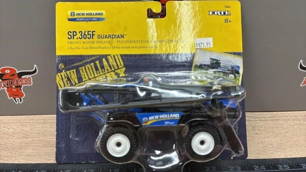 1:64 ERTL New Holland SP365F Guardian Boom