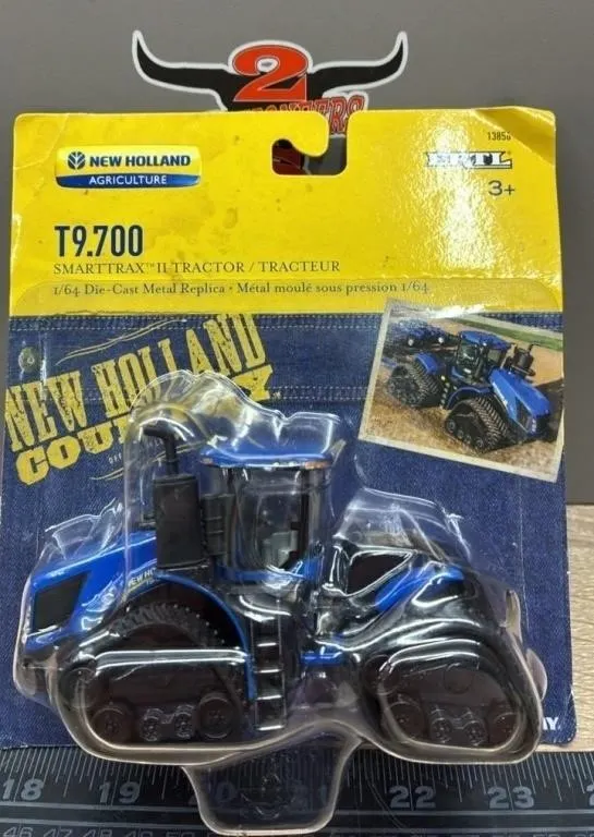 1:64 ERTL New Holland T9.700 Smarttrax II