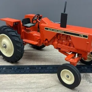 1:16 SpecCast Allis Chalmers 175 Tractor.