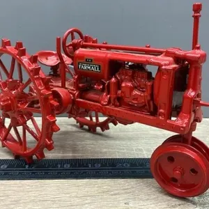 1:16 Scale Models Farmall F-12 Tractor.