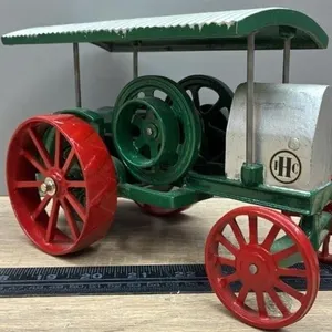 1:16 CaseIH Kerosene Tractor.