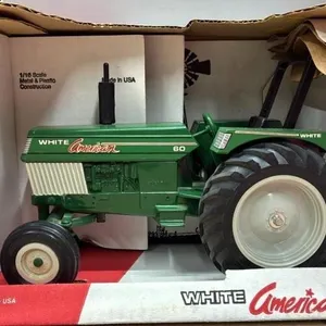 1:16 Scale Models White American 60 Tractor -