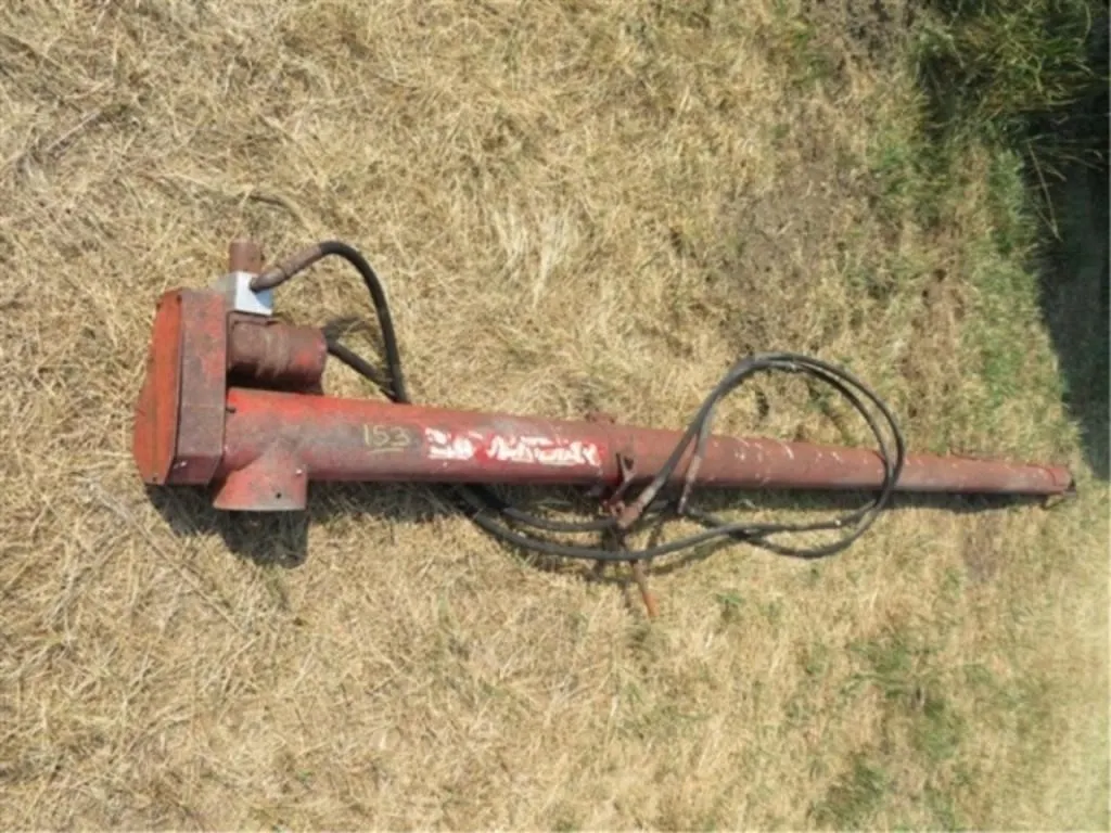 13' Sakundiak Pencil Auger w/hyd. motor