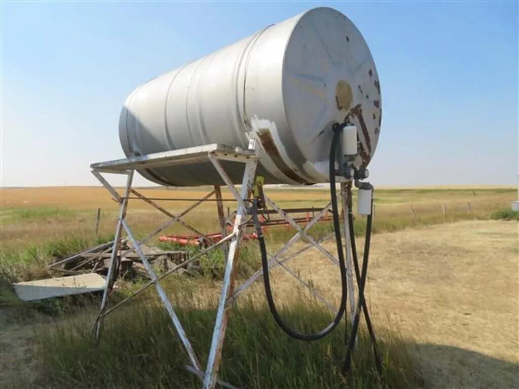 500 Gal. Split Fuel Tank & Stand
