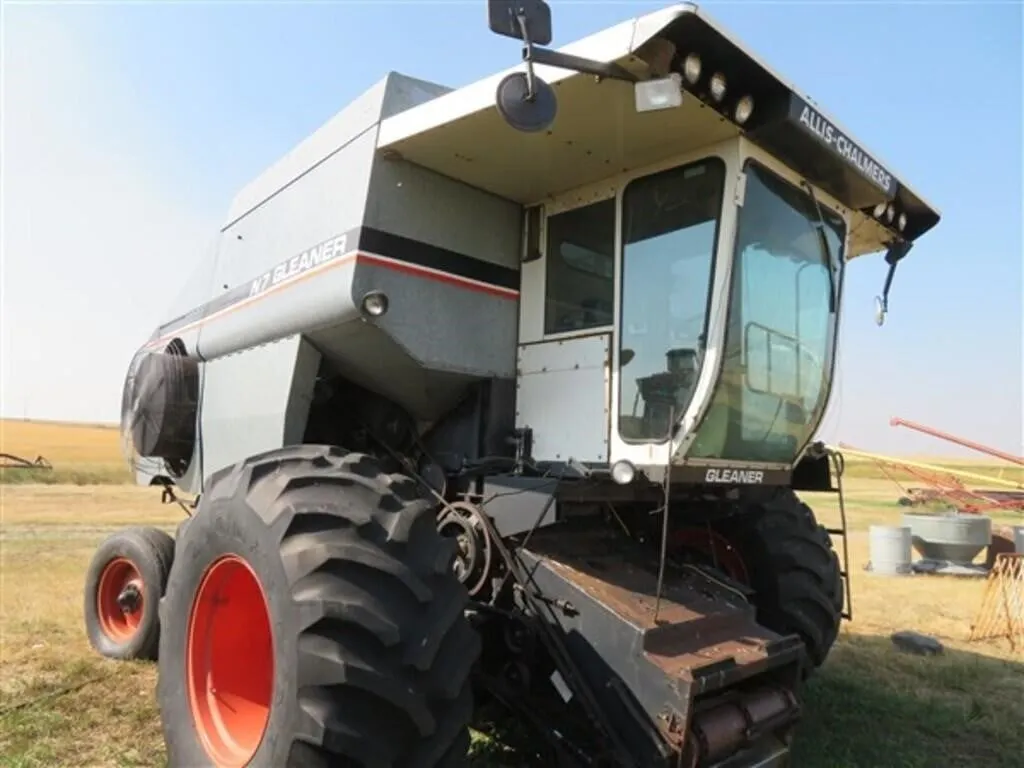 AC N7 Gleaner Diesel Combine, S/N N7G04801H84-84