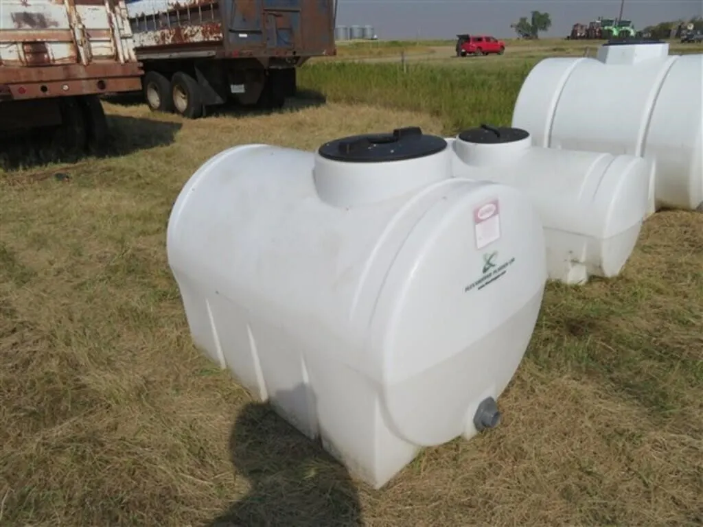 Approx. 300 Gal. Poly Water Tank