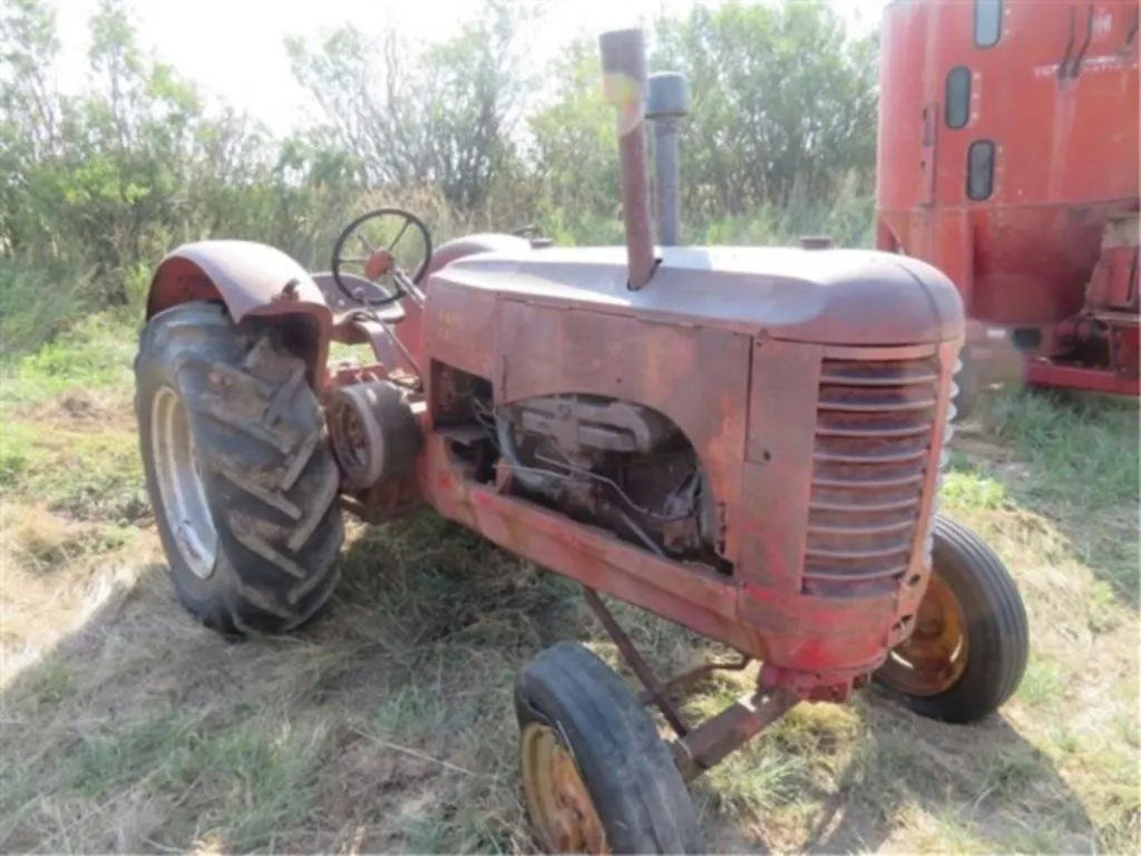MH 102 Gas Tractor (seized)