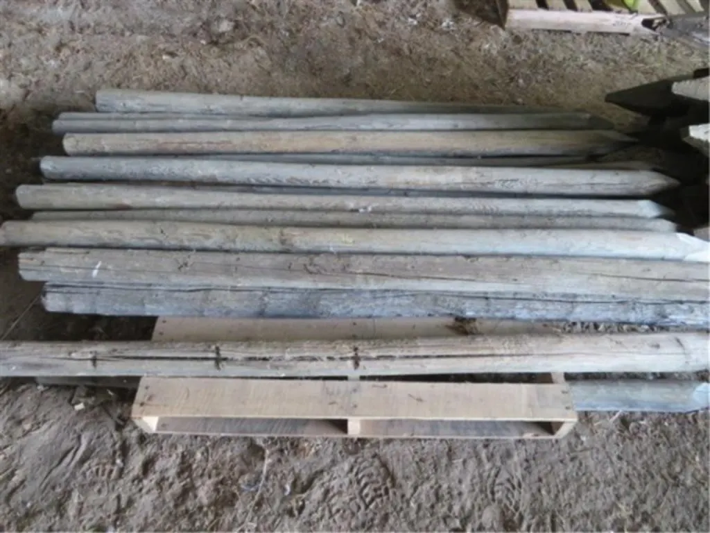 18 Pencil Posts