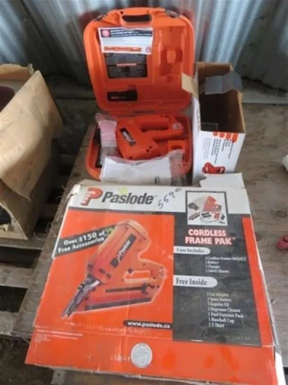 Paslode Cordless Battery Nailer (Unused)
