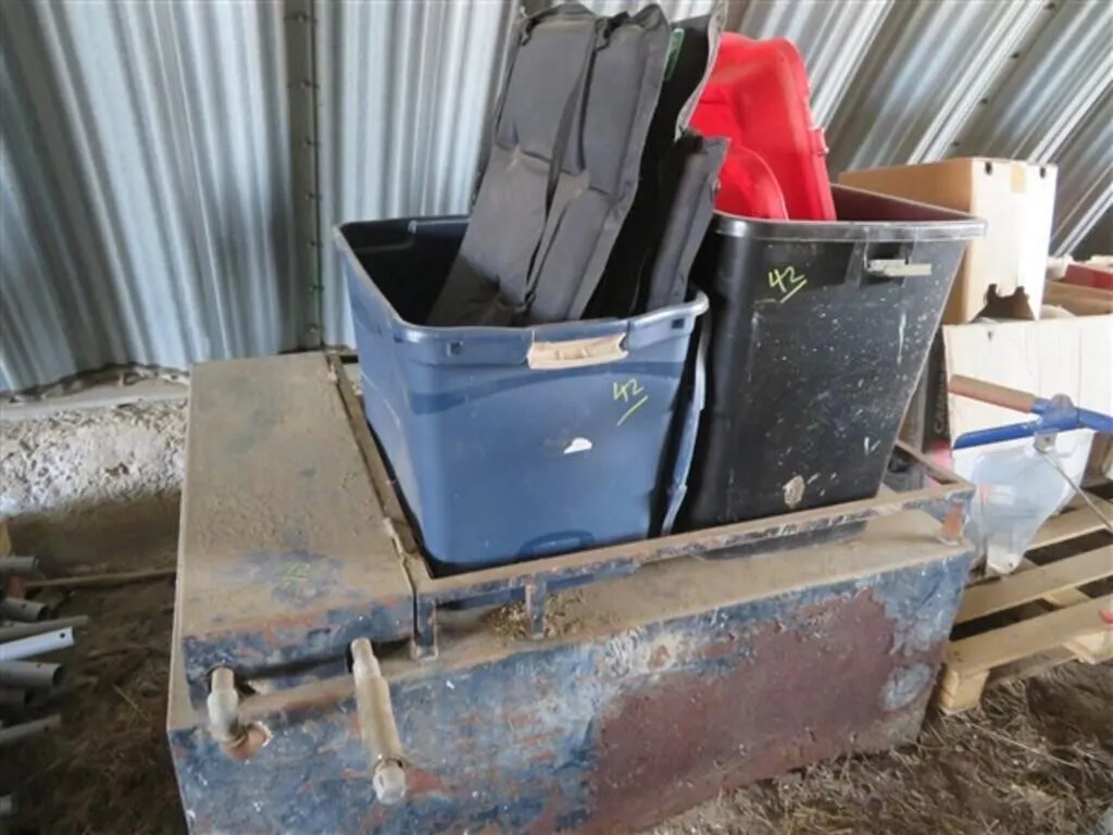 Fuel Tank * Totes
