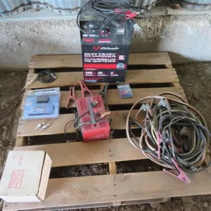 Schumacher Battery Charger * Booster Cables