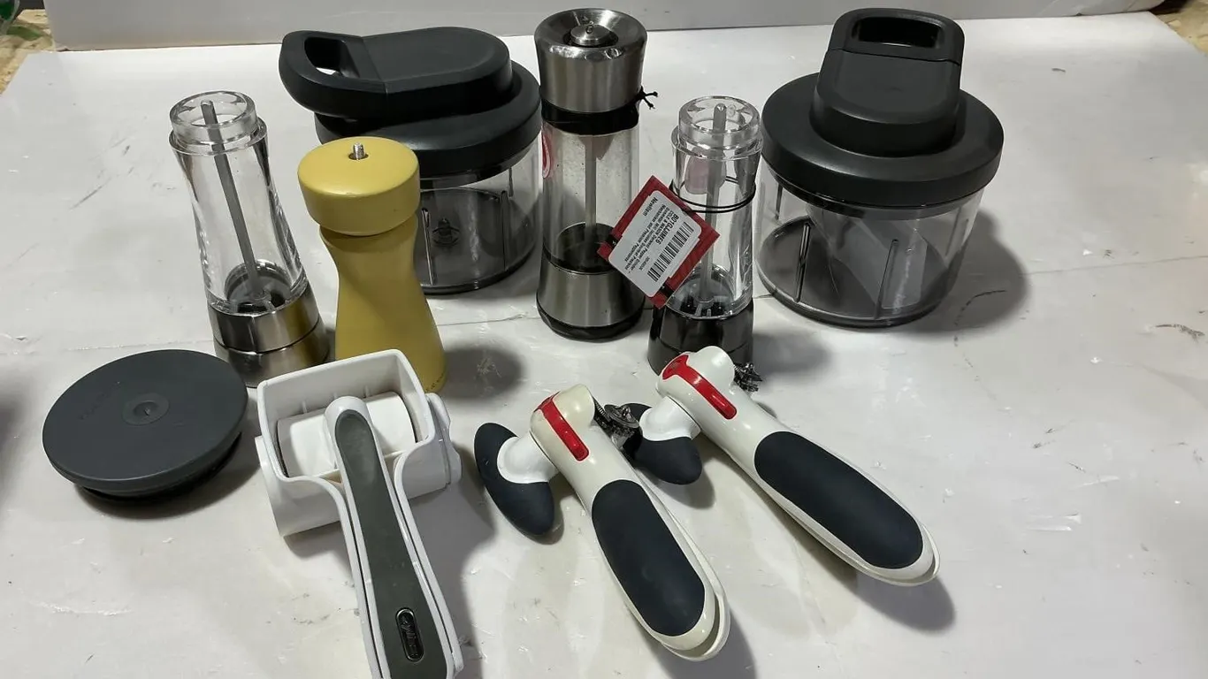 Kitchen Bundle Oxo Choppers And Can Openers