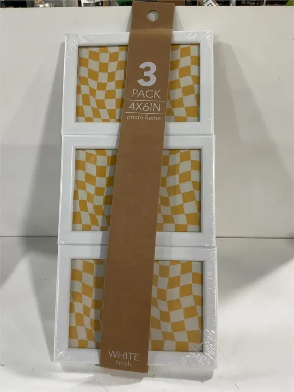 Pack 4x6 White Photo Frames