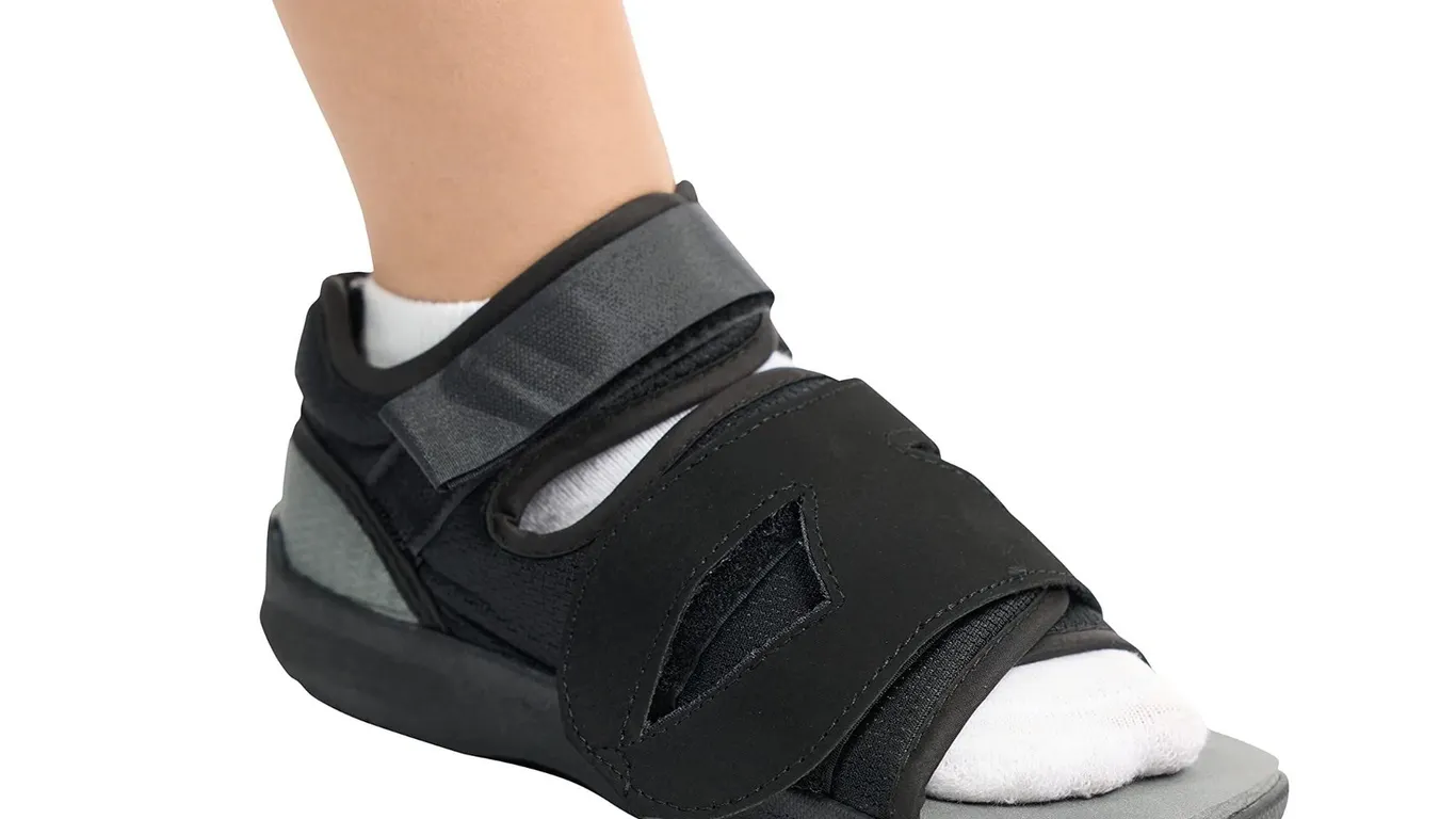 United Ortho Pediatric Post-Op Shoe Black