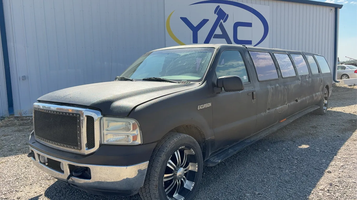 2005 FORD EXCURSION XLT 2WD