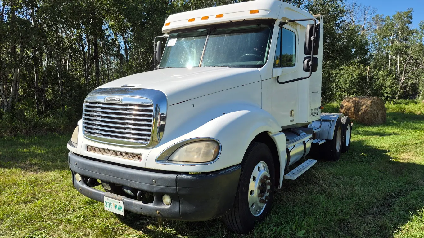 2003 FREIGHTLINER COLUMBIA HIGHWAY TRACTOR