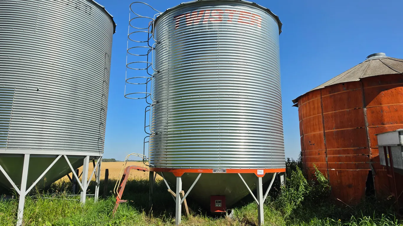 TWISTER HOPPER BIN - BRIDGEVIEW MFG