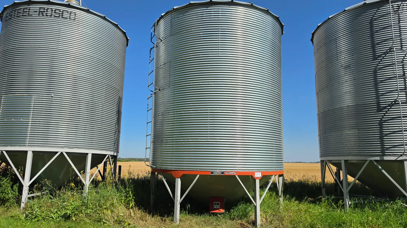 WESTEEL ROSCO HOPPER BIN - BRIDGEVIEW MFG