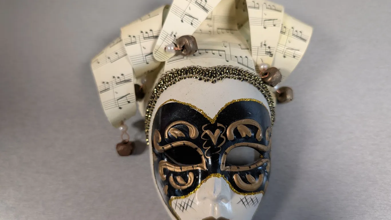 Club Grazie Venetian Jester Mask with Musical Notes