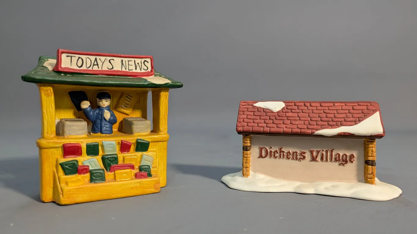 Department 56 Dickens' Village Newsstand and Sign