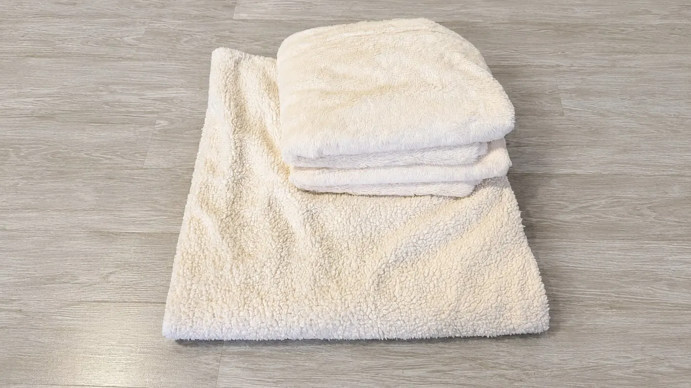 Bath & Body Works Cream Fluffy Throw Blanket Lot