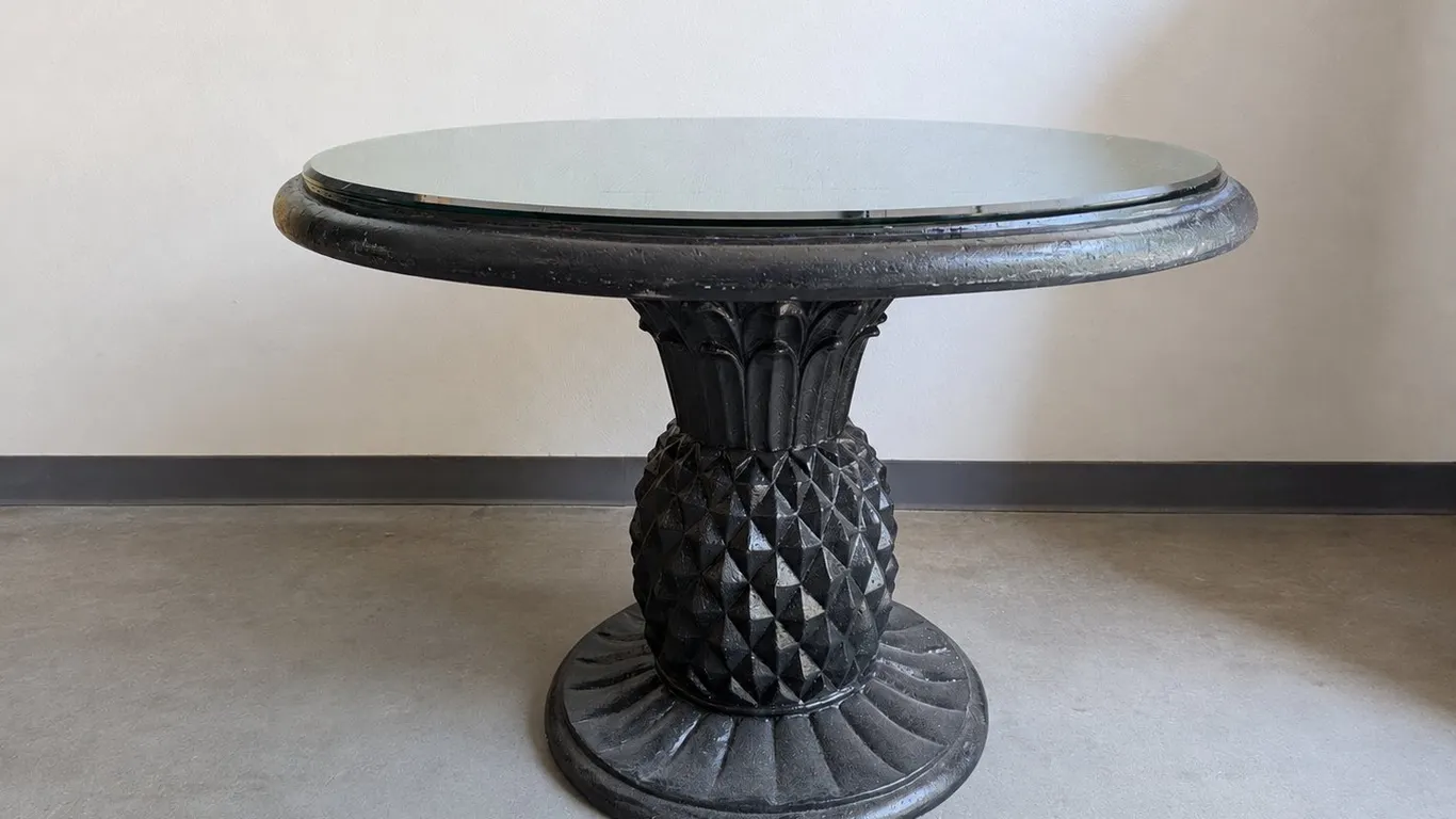 Outdoor Pineapple Base Patio Table with Green Glass Top