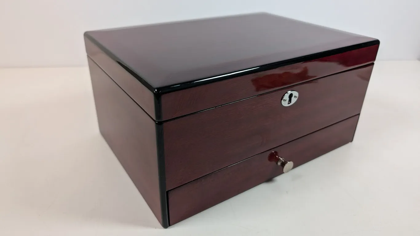 TR Brand High-Gloss Lacquered Wood Jewelry Box with Engraved Plaque