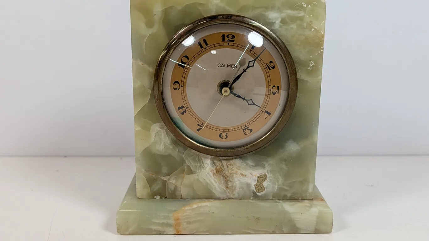 CALMEN Green Onyx Desk Clock