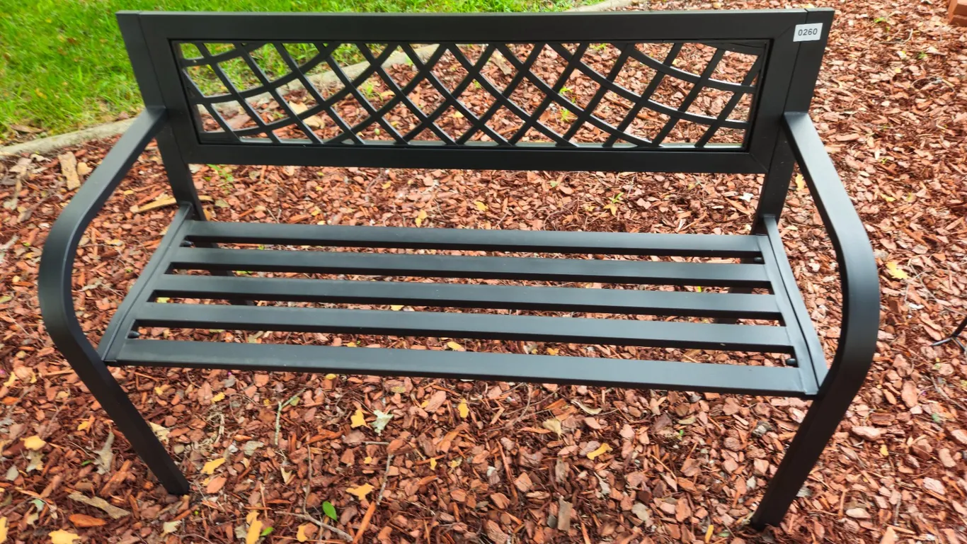 Black Metal Garden Bench with Lattice Back 24 W x 29 T