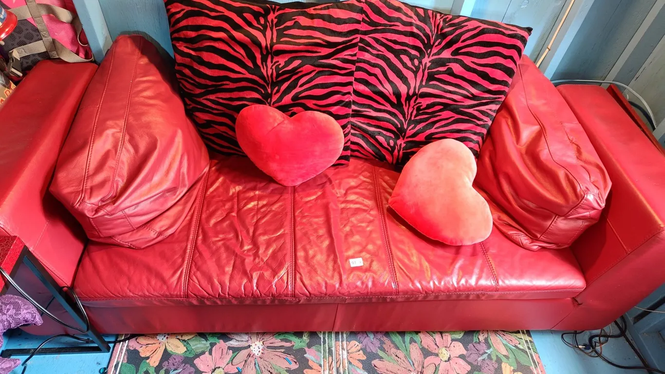 Red Leather Sofa 27x78x27