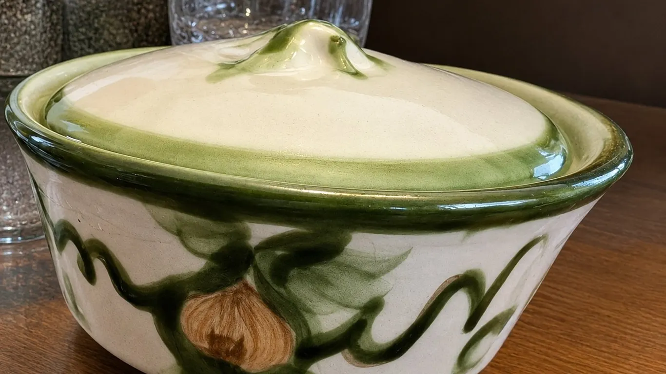 Taylor Smith & Taylor Harvest Covered Casserole Dish