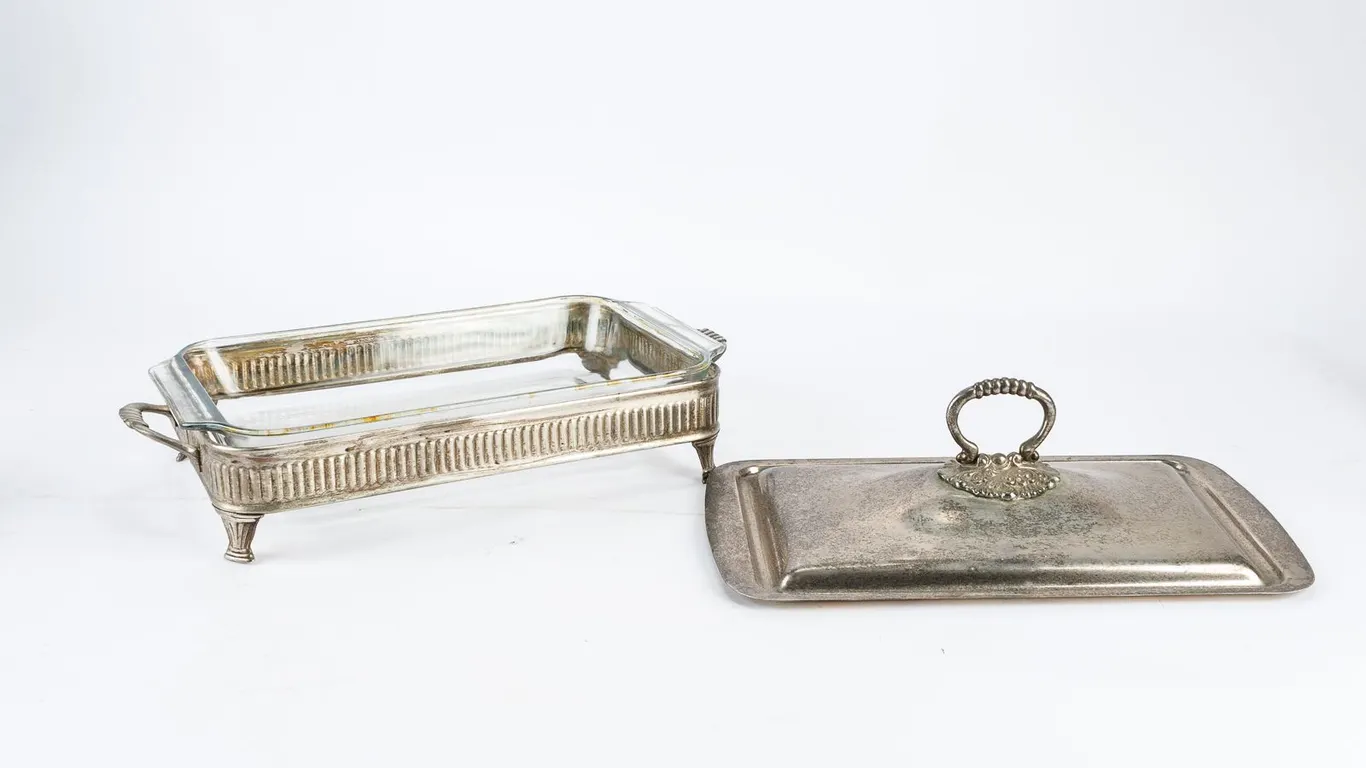 A Vintage Silver-Plated Casserole Holder!