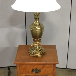Ethan Allen by Baumritter Lamp and Side Table Set