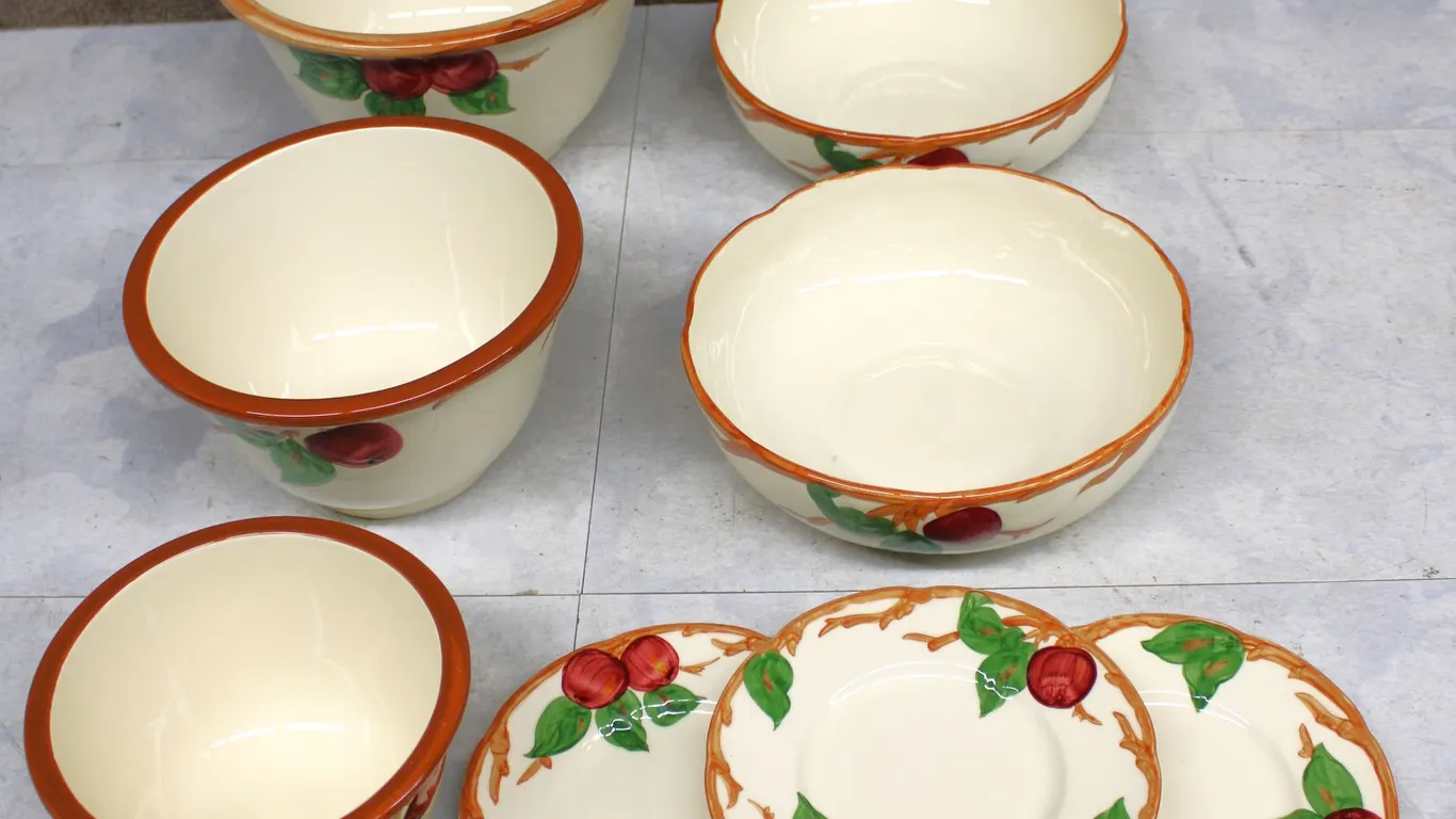Franciscan Apple Pattern Mixing Bowls and Plates, Set of 8