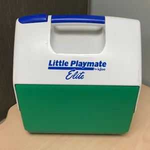 Igloo Little Playmate Elite Personal Cooler with Green and White Body and Blue Handle, 7 Quart Capac