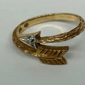 10k Gold Ring Arrow Design