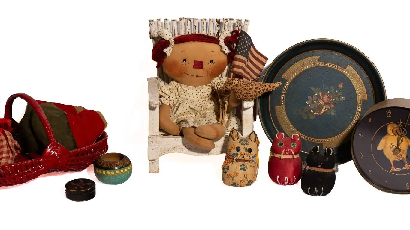 RED BASKET, TOLEWARE ROUND PLATTER, RAGGEDY ANN DOLL, DUCKLING CLOCK.