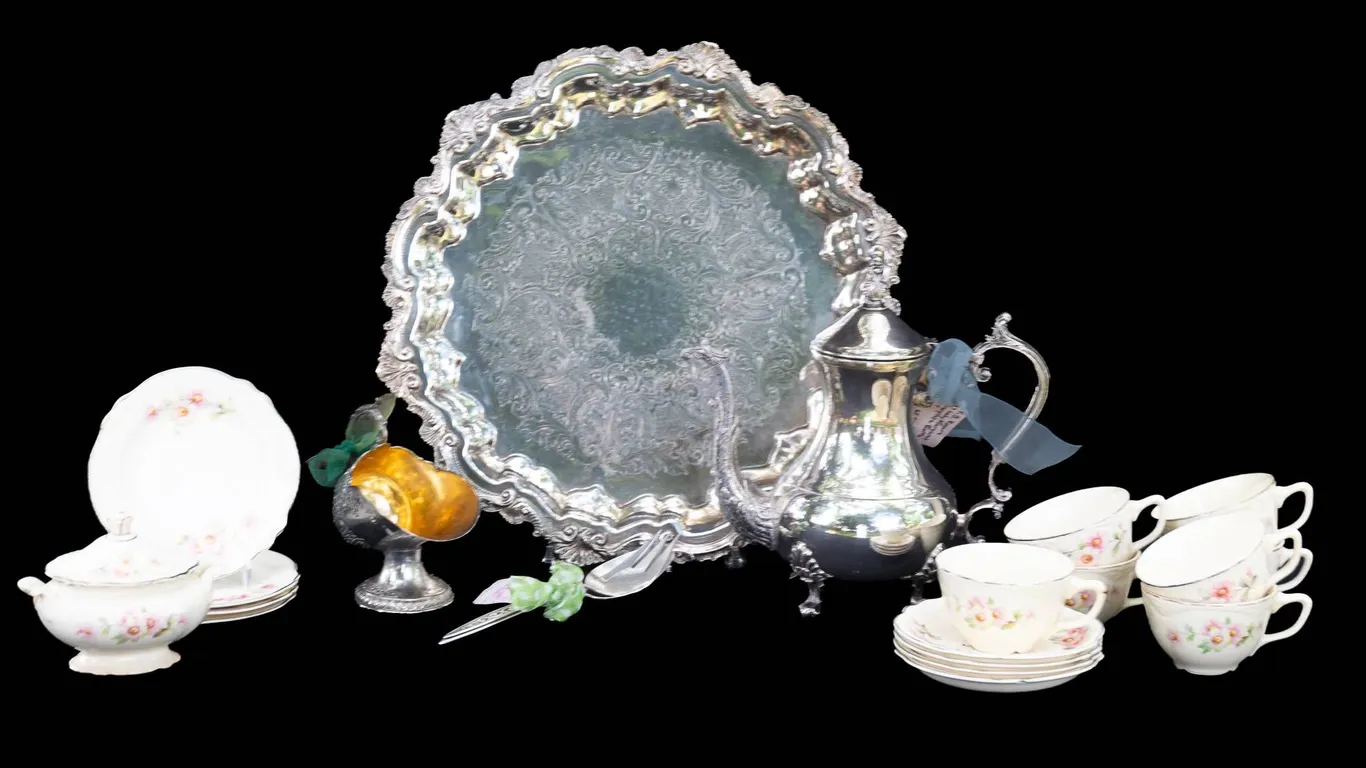 SILVER PLATE AND HOMER LAUGHLIN VIRGINIA ROSE PIECES.