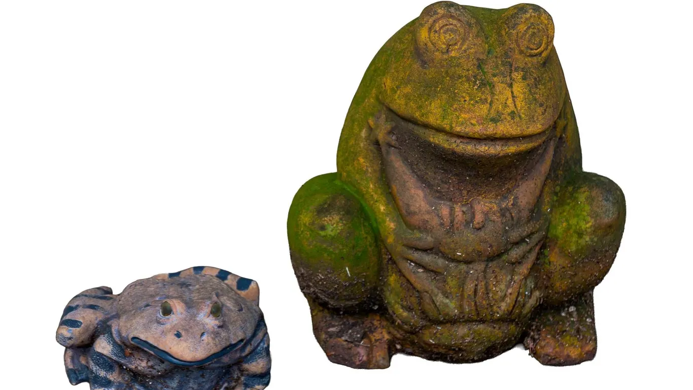 TERRA COTTA FROG PLANTER AND GARDEN SCULPTURE.