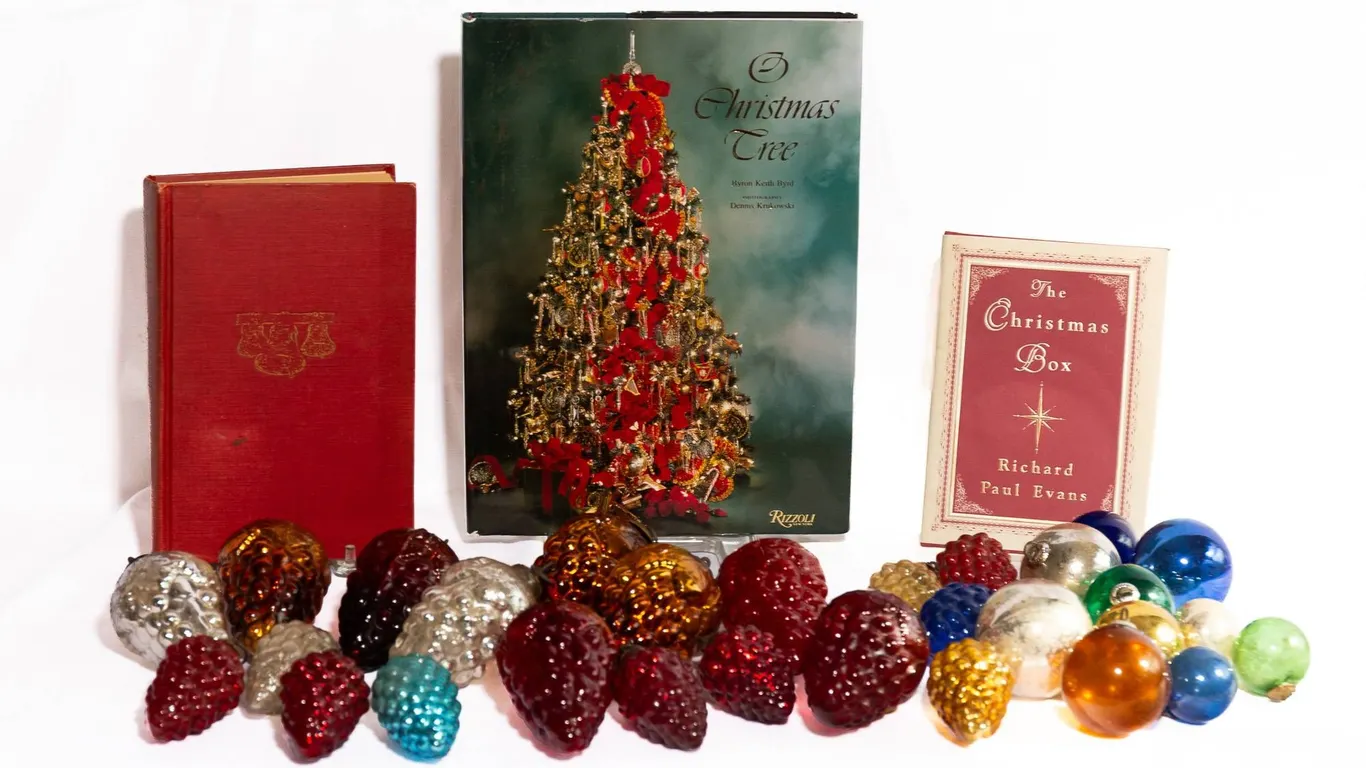 KUGEL ORNAMENTS AND CHRISTMAS BOOKS.