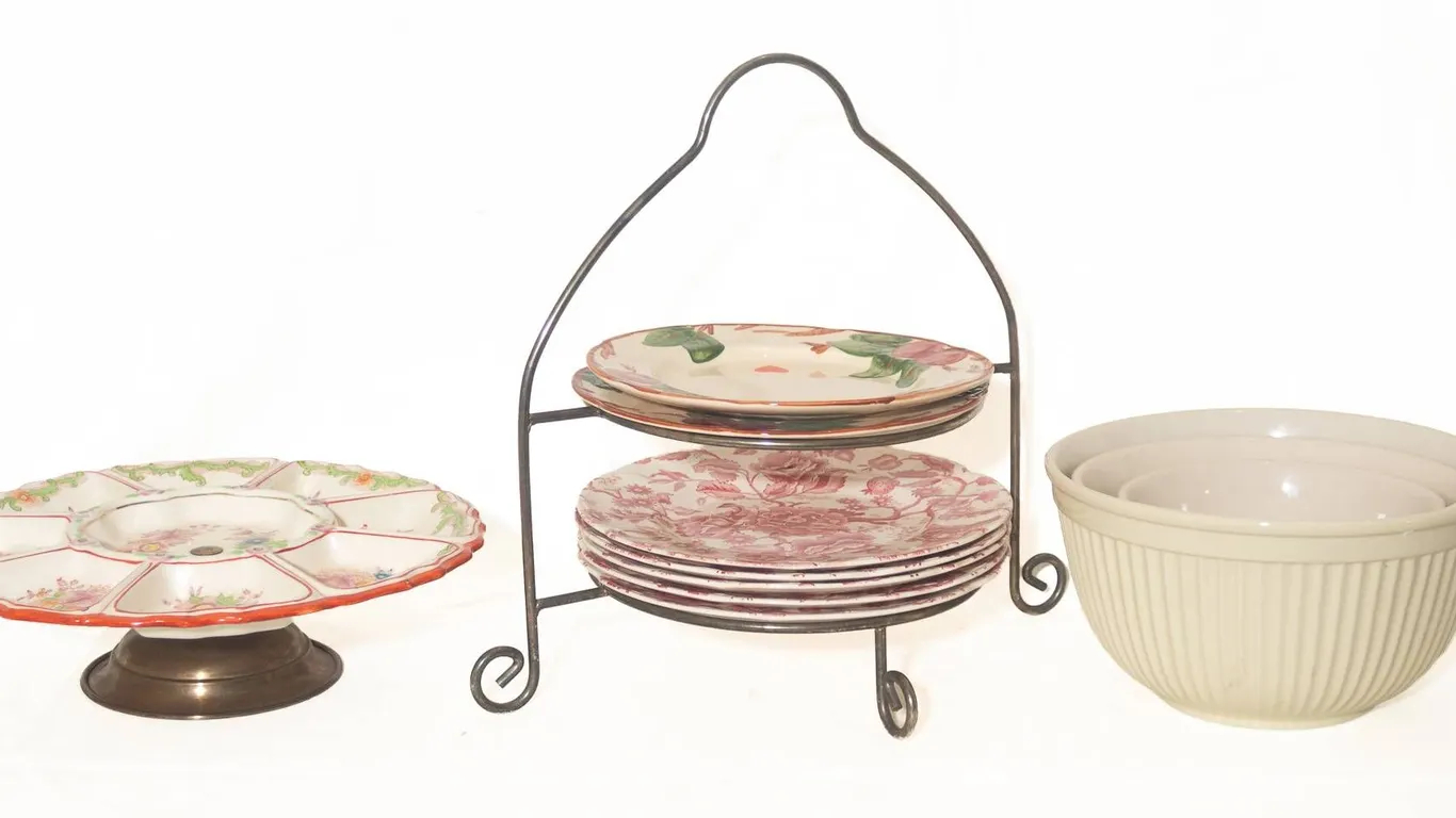 CERAMIC RELISH DISH, MIXING BOWLS, DINNER PLATES, AND DISPLAY STAND.