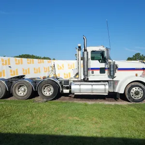 2007 KENWORTH W900L TRI AXLE DAY CAB TRUCK TRACTOR VIN: 1XKWPBEX17J173719