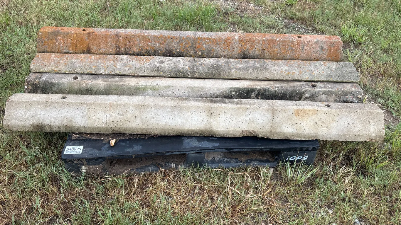QTY(6) CONCRETE PARKING CURBS